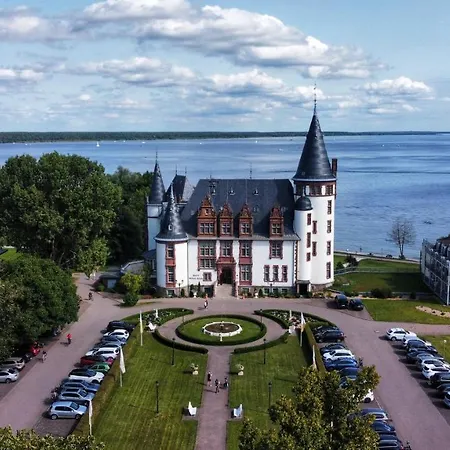 Hotel Schloss 4*