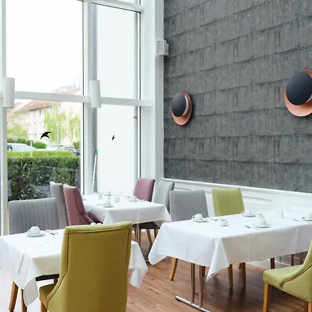 Schloss Hotel 4*