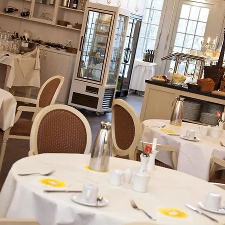 Schloss Hotel 4*