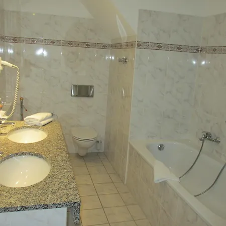 Hotel Schloss 4*